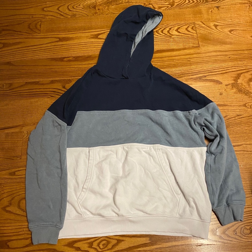 Blue ombré sweatshirt